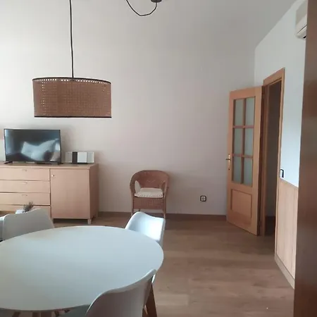 Apartamento A Pie De Playa * Комарруга